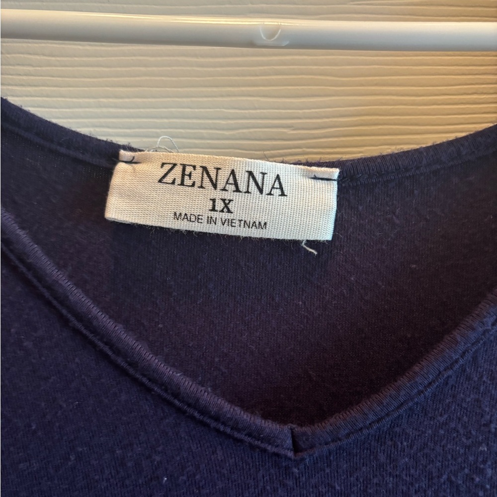 Zenana Outfitters Deep Blue V-Neck Top 1X - Picture 2 of 2